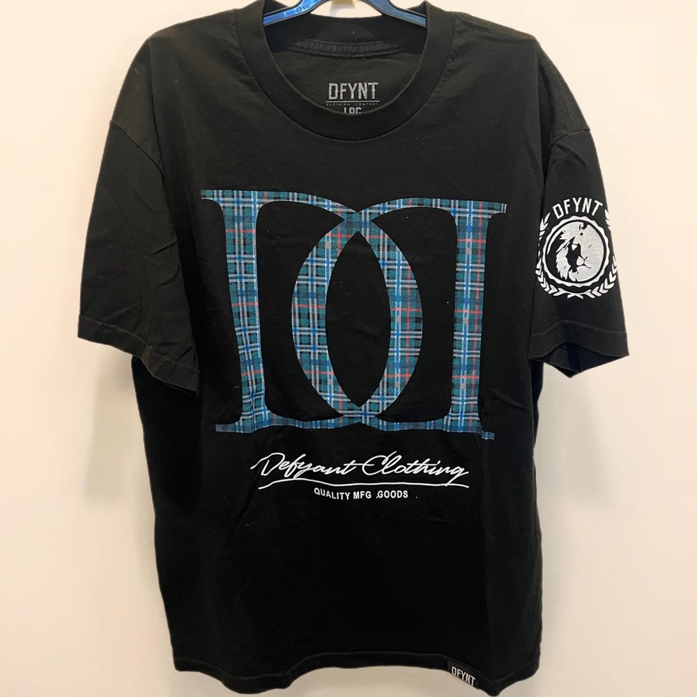 DFYNT RARE Clothing Plaid Logo Graphic Tee - Size L (Black/Blue/Red)